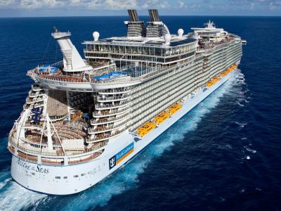 Лайнер RC Allure of the Seas
